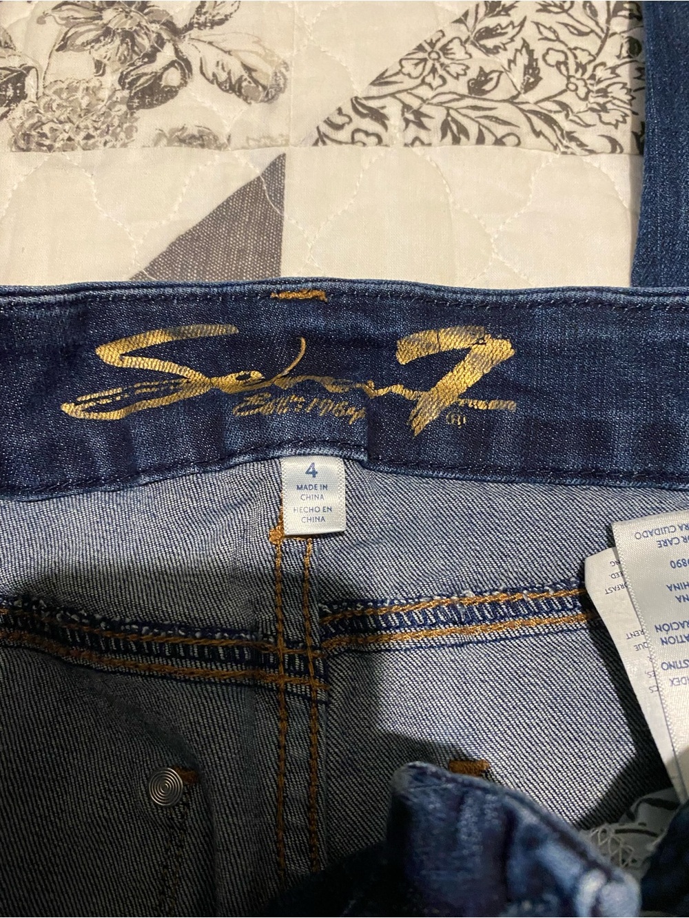 Jeans 
Size 4 - Picture 2 of 3